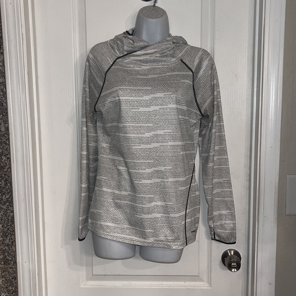 Patagonia Pullover Lightweight Activewear Hoodie Thumbholes.